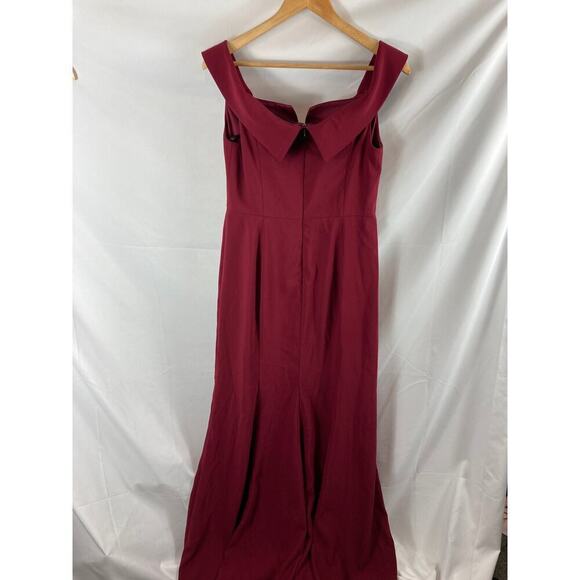 Dessy Collection Vivian Diamond Notched Off the Shoulder Crepe Gown size 10 - Picture 5 of 6